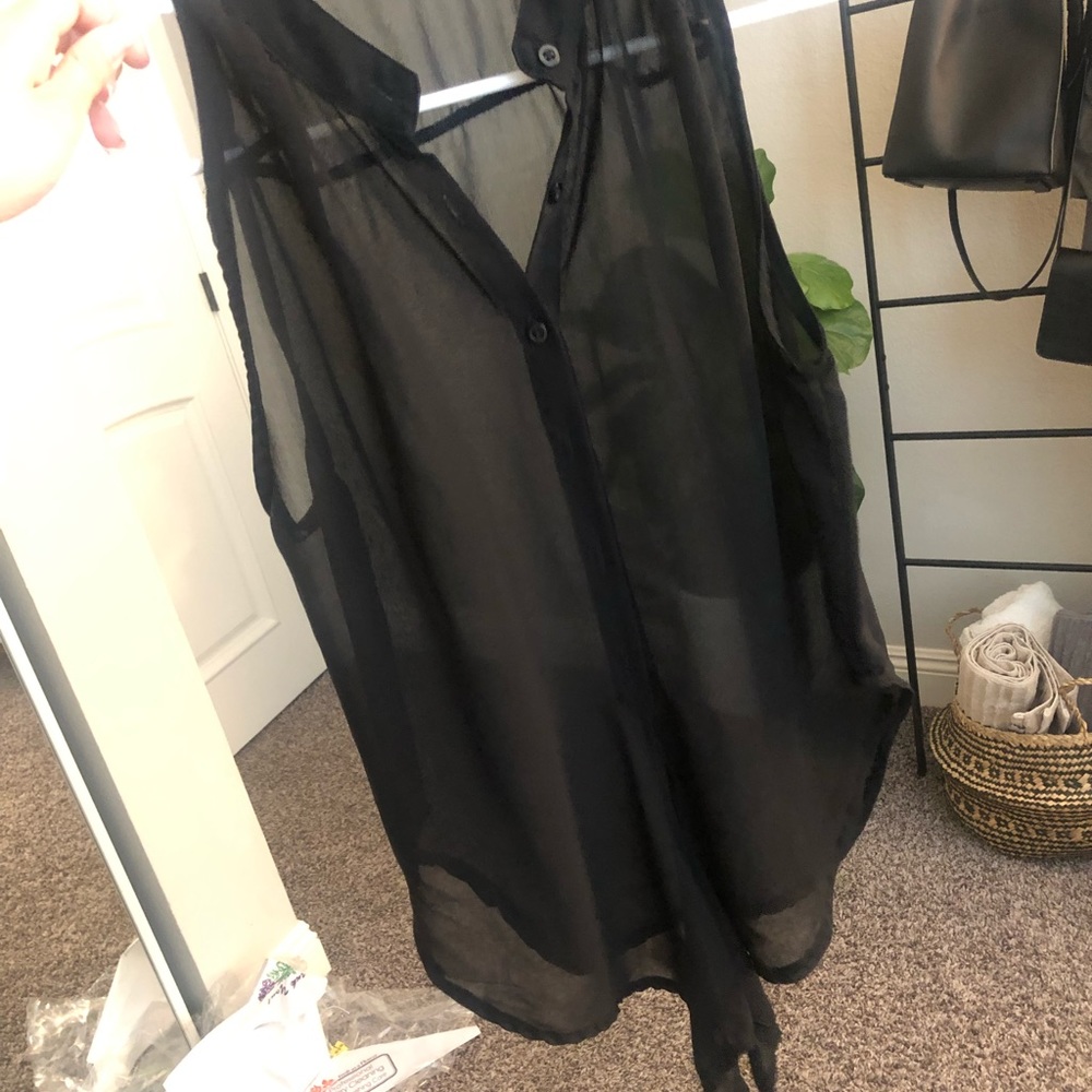 Brandy Melville Tie Black Buffon Up